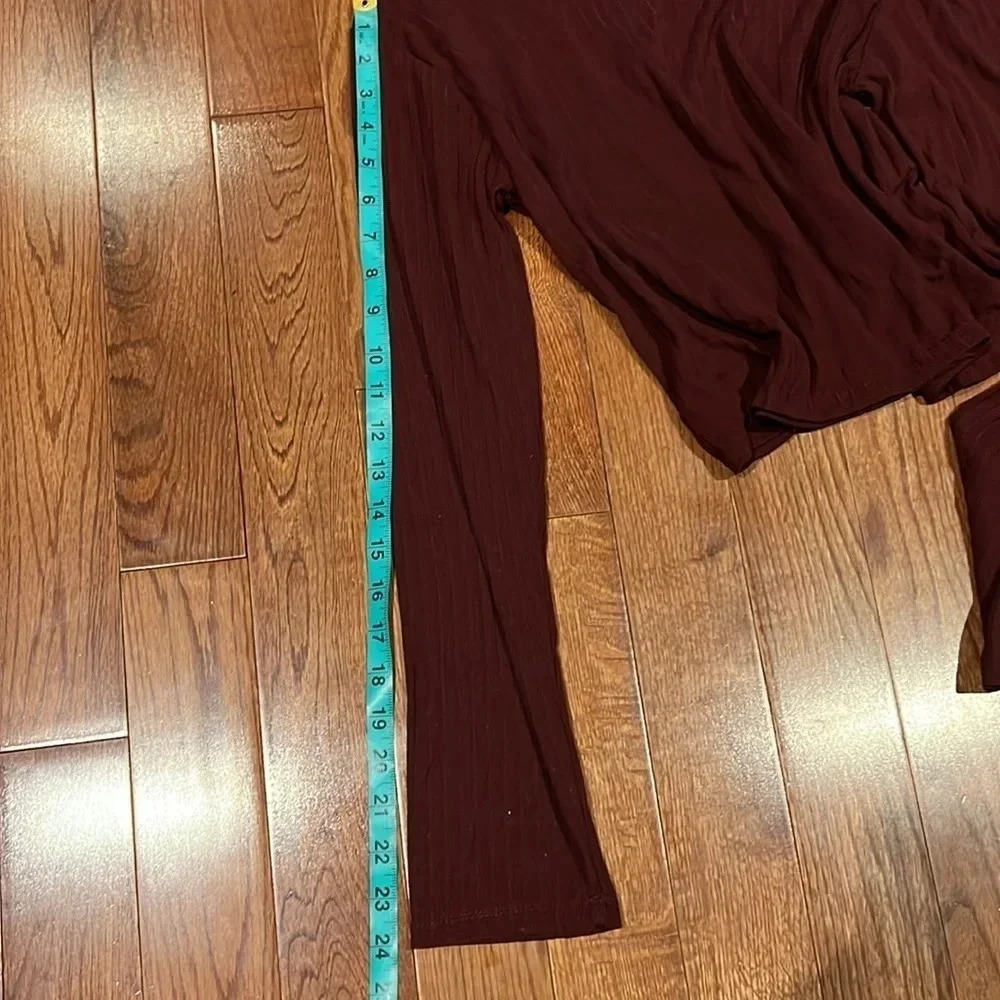 Ardene ribbed  body con Turtle Neck Top XXL - Picture 7 of 10